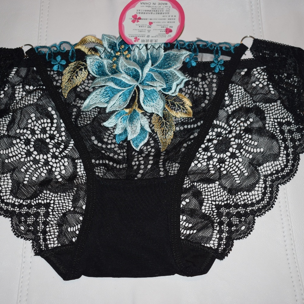 Panties Sale NWT never worn  (BLK/BLUE) No. 1